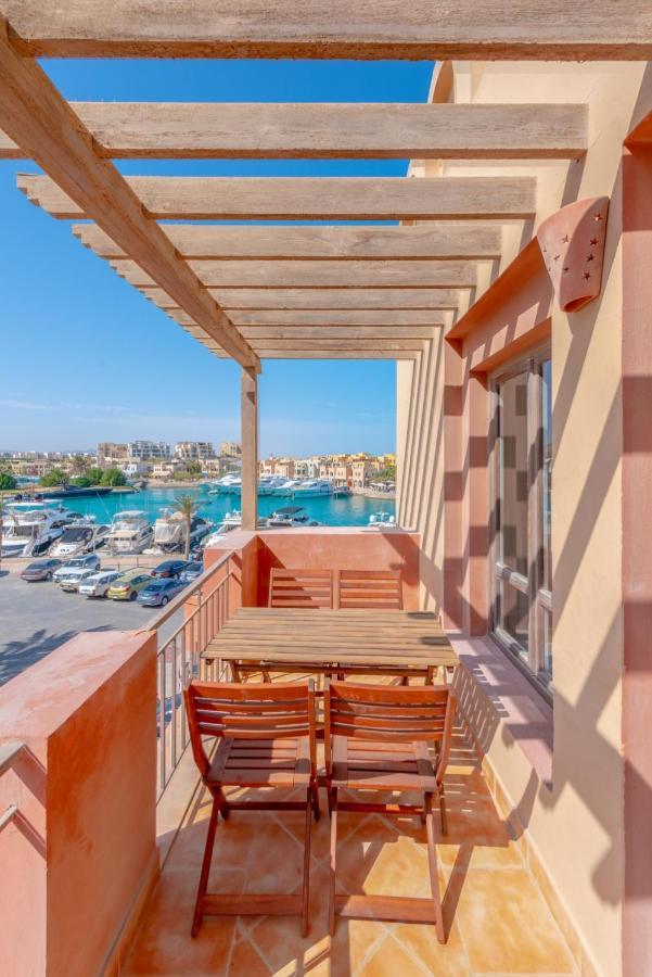 Lovely Sea View 2br In 